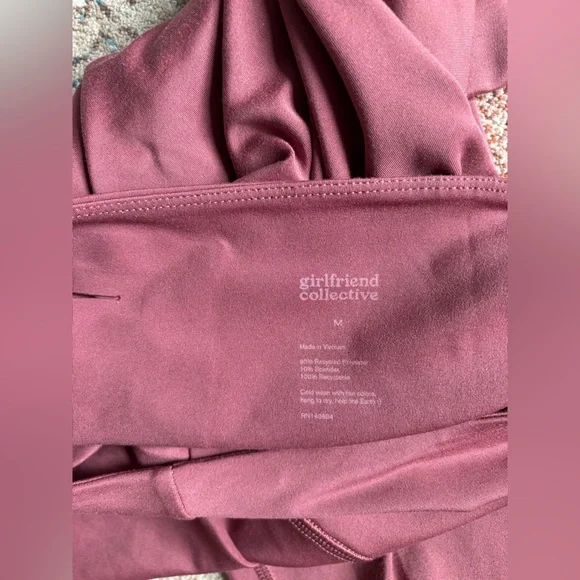 Girlfriend Collective Float Matching Set Leggings and Cleo Sports Bra in Fig - Picture 4 of 5